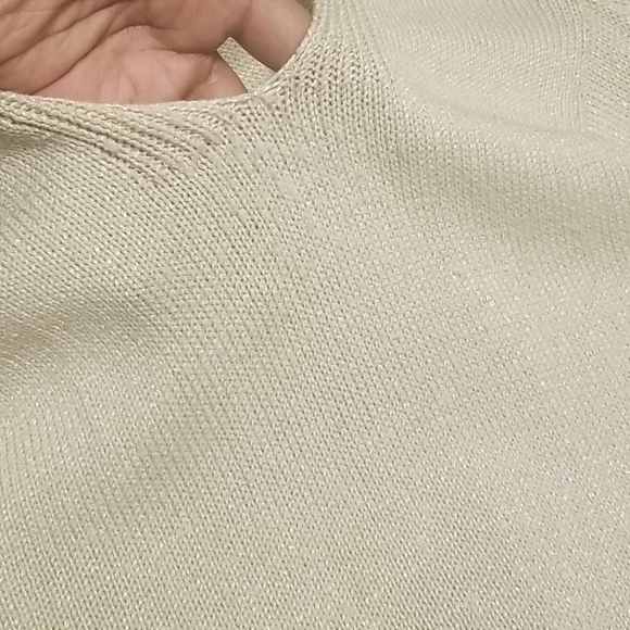 Top - Picture 3 of 5